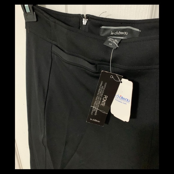 Le Chateau - A-Line High-Waist Skirt - Knee Length - Picture 2 of 3